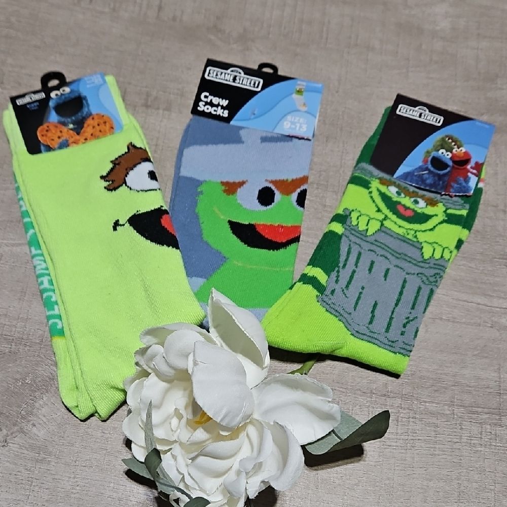 Sesame Street 🎁 Oscar The Grouch Character Crew Socks Set Of 3